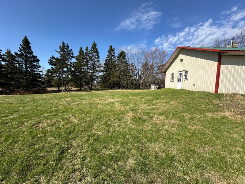 942 Old North Shore Rd, Two Harbors, MN 55616