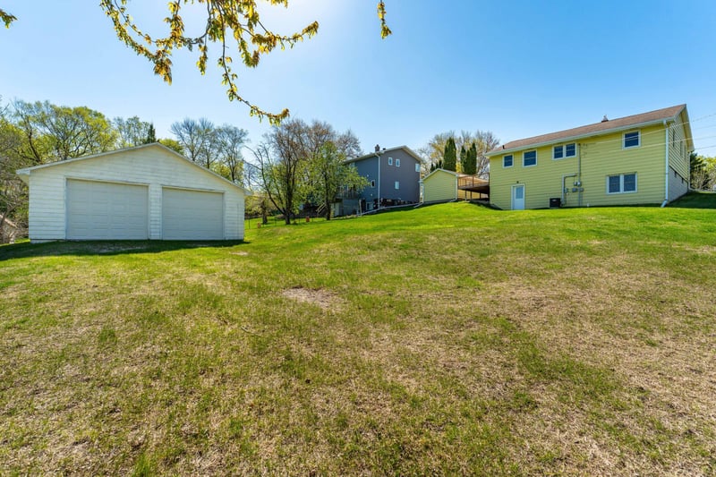 326 W Gustavus Ave, Fergus Falls, MN 56537