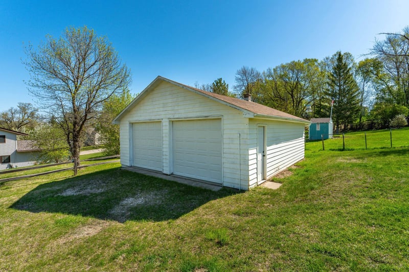 326 W Gustavus Ave, Fergus Falls, MN 56537