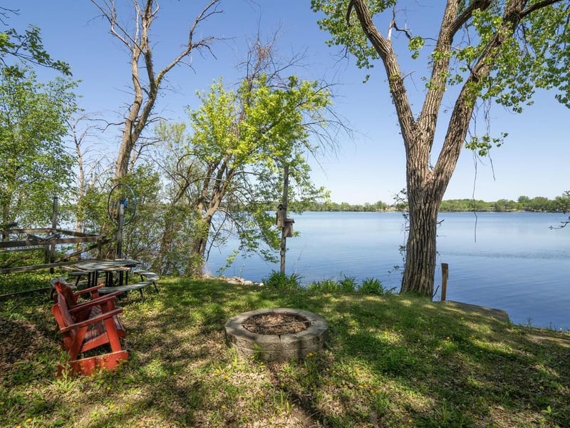 527 Marian St, Waterville, MN 56096