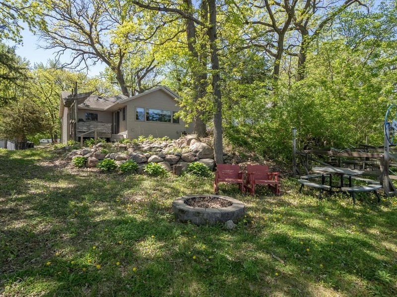 527 Marian St, Waterville, MN 56096