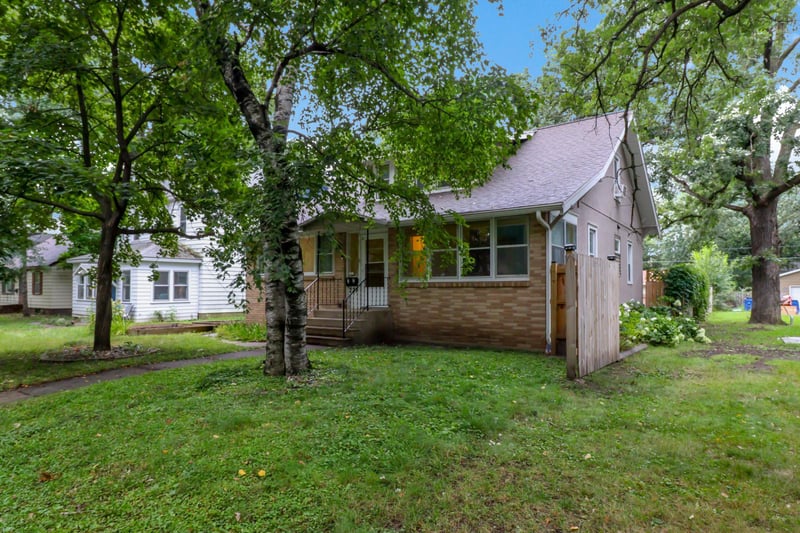 221 3rd Ave NE, Saint Cloud, MN 56304