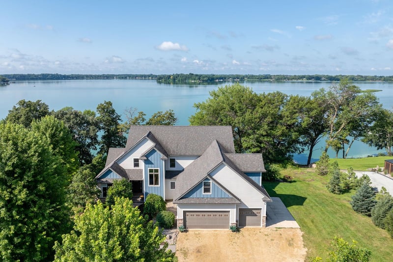 29193 Biehn Dr, Madison Lake, MN 56063