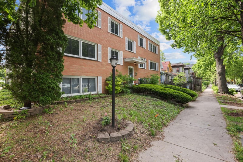 3237 15th Ave S #21, Minneapolis, MN 55407