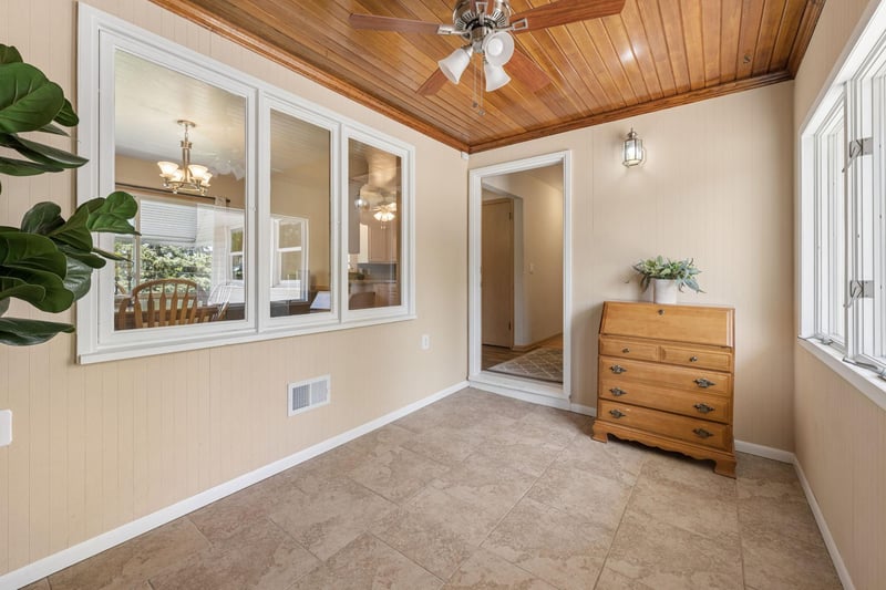 1335 Pierce Ter NE, Columbia Heights, MN 55421