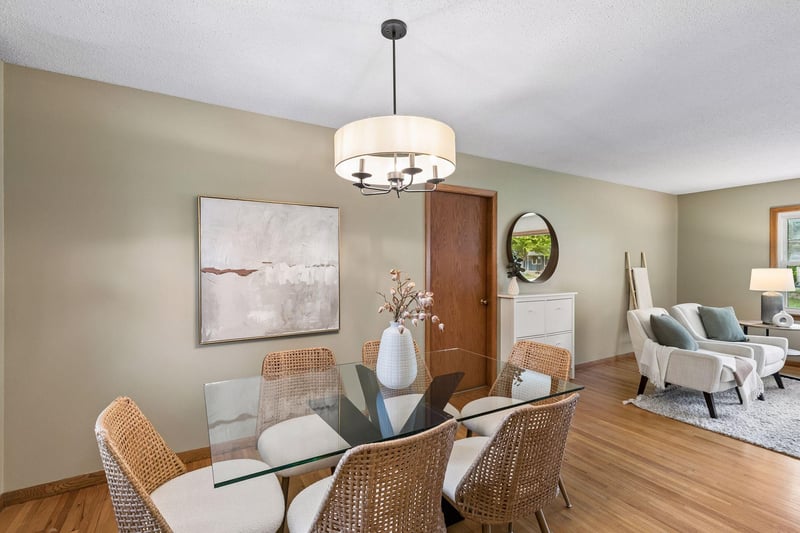 6216 Chowen Ave S, Edina, MN 55410