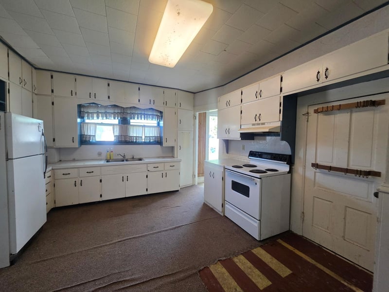 844 S 1st Ave, Gibbon, MN 55335