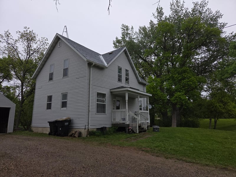 458 4th St N, Brownton, MN 55312