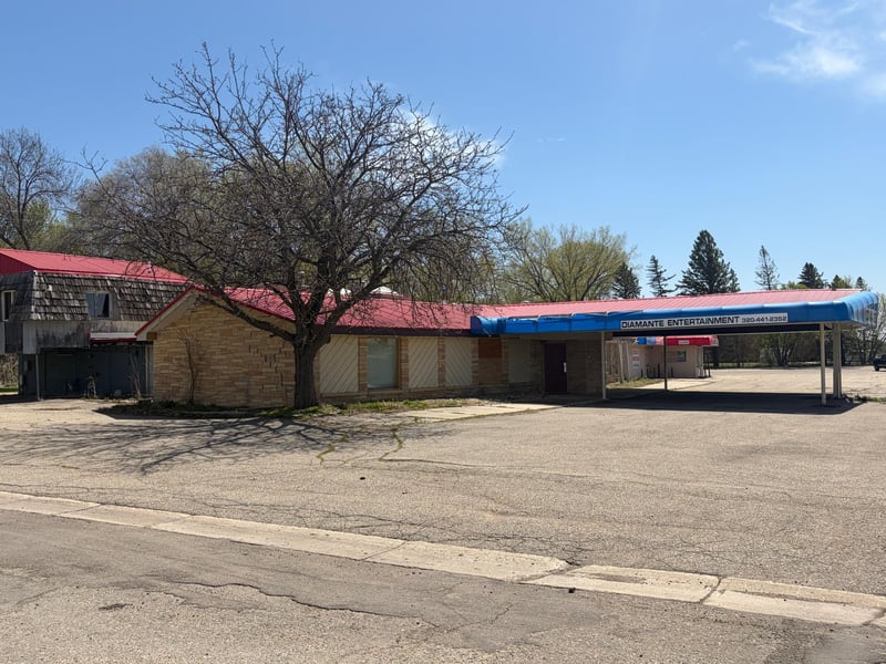 1108 Highway 71 NE, Willmar, MN 56201