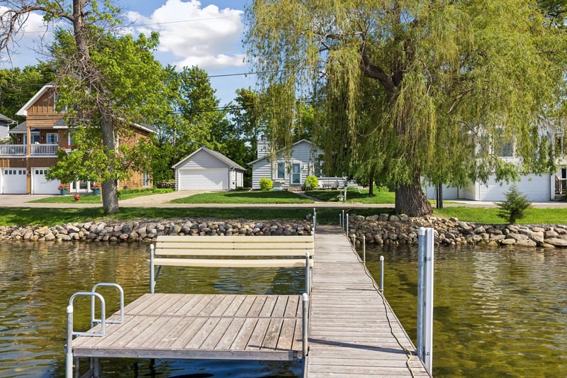 3335 Crystal Bay Rd, Wayzata, MN 55391