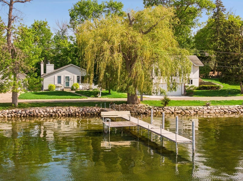 3335 Crystal Bay Rd, Wayzata, MN 55391
