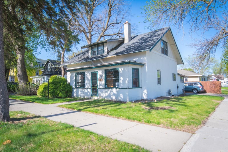 402 Maple St, Sauk Centre, MN 56378
