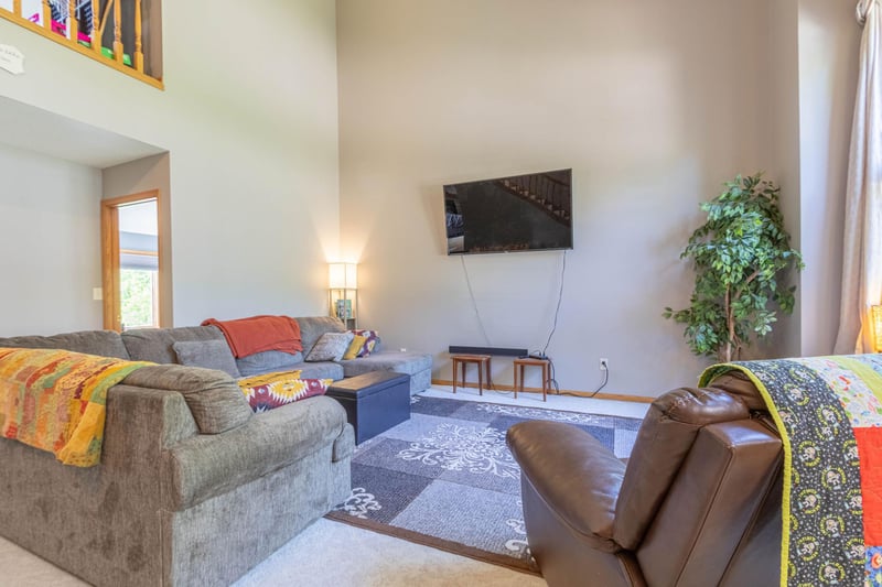 N1698 945th St, Eau Claire, WI 54701