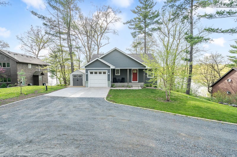 619 Nokomis Dr, Osceola, WI 54020