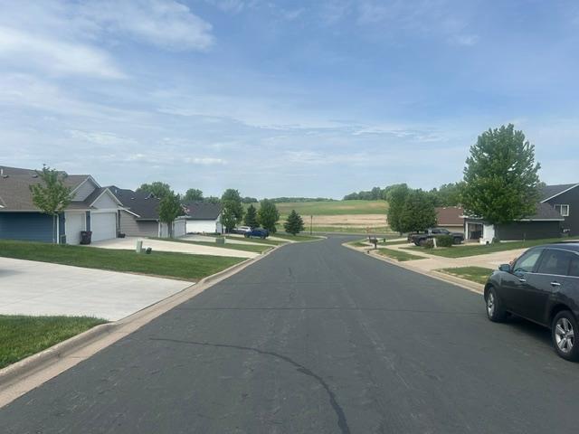 1107 Tikalsky St SE, New Prague, MN 56071