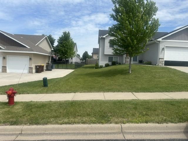 1107 Tikalsky St SE, New Prague, MN 56071