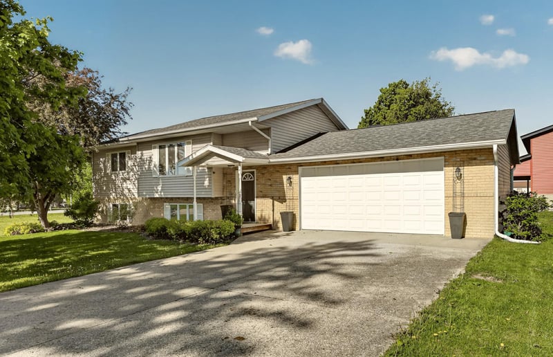 94 Maple St, Fountain, MN 55935