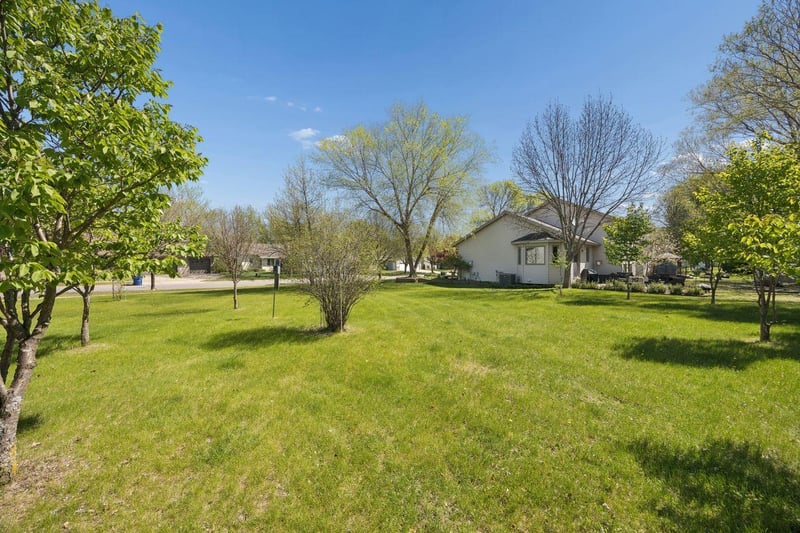 1716 Southwood Trl, Saint Cloud, MN 56301