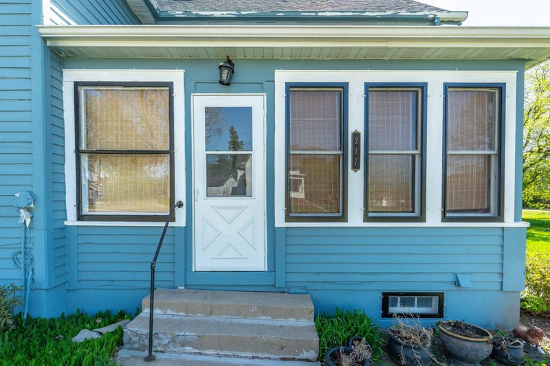 217 1st St NW, Pelican Rapids, MN 56572