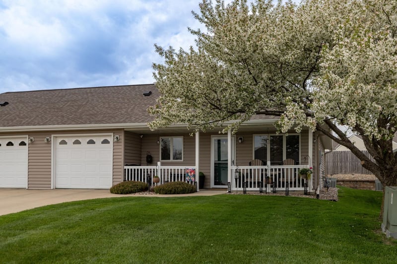 217 Clubhouse Dr NE, Stewartville, MN 55976