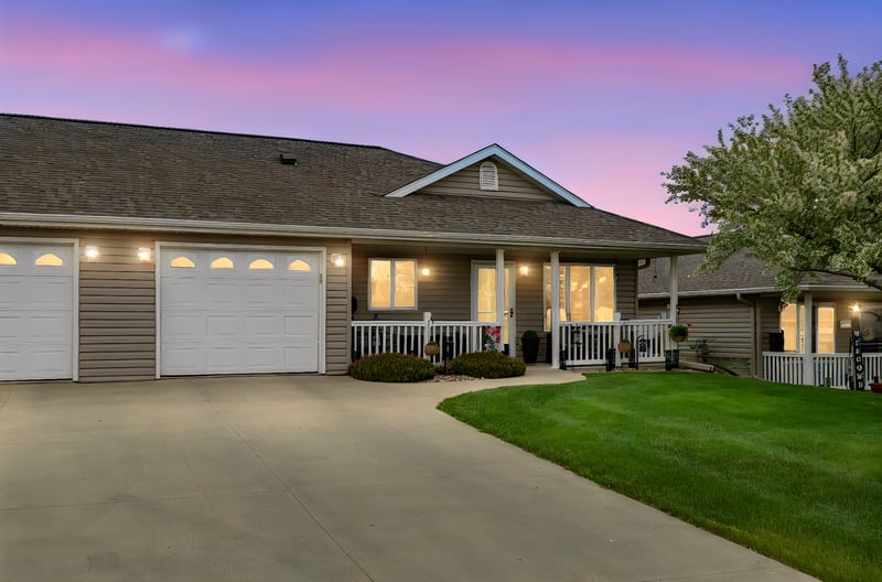 217 Clubhouse Dr NE, Stewartville, MN 55976