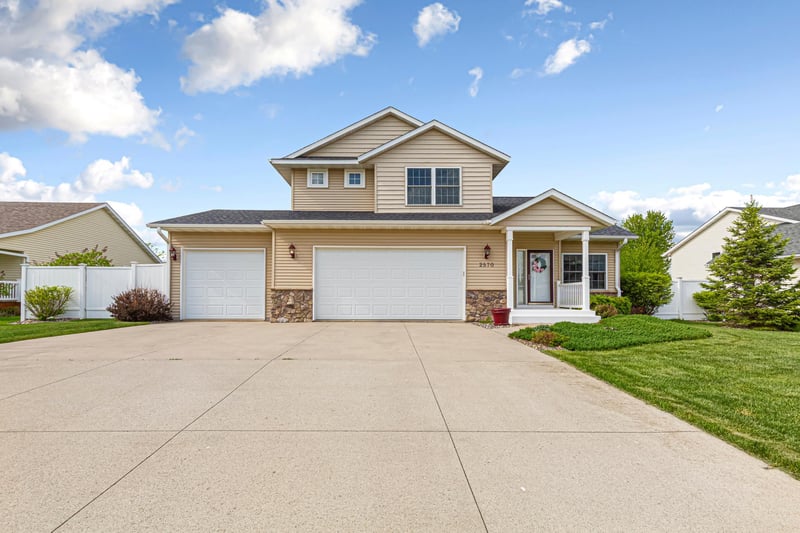 2570 Fox Hollow Ln, Owatonna, MN 55060