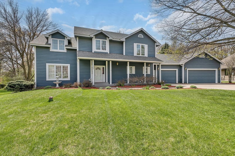 2237 Chelmsford Ln, Saint Cloud, MN 56301
