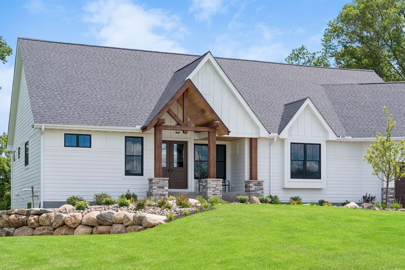 2374 Swedish Dr NE, Ham Lake, MN 55304