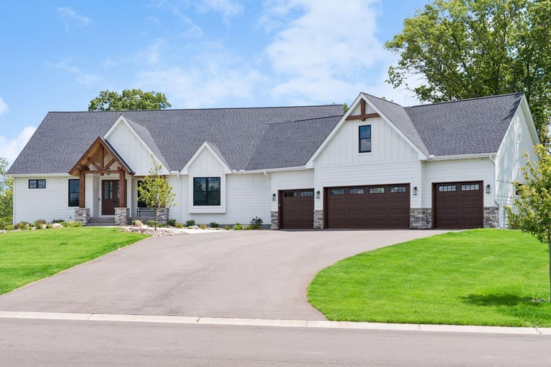 2374 Swedish Dr NE, Ham Lake, MN 55304