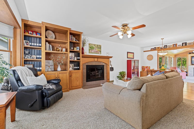 872 Westview Dr, Shoreview, MN 55126