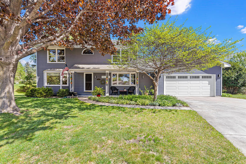 872 Westview Dr, Shoreview, MN 55126