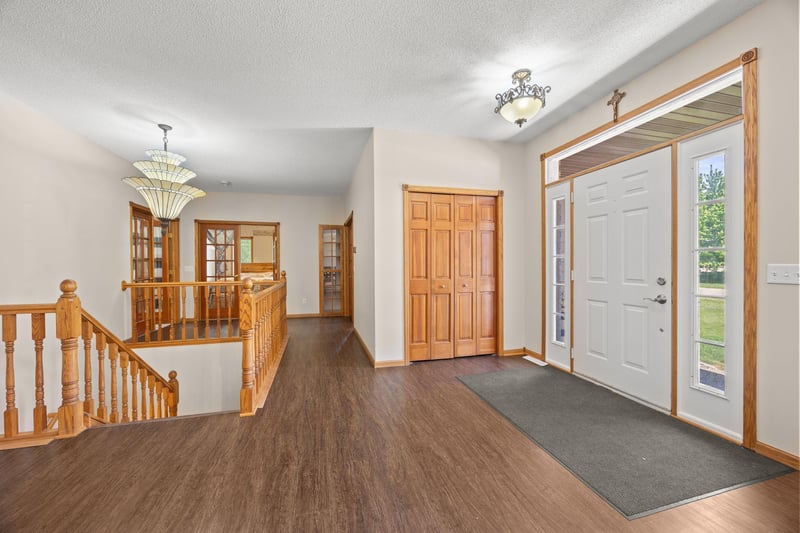 760 Colorado Ct NW, Hutchinson, MN 55350