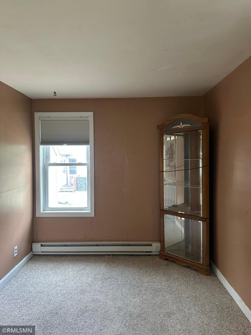 534 Cass St S, Sauk Centre, MN 56378