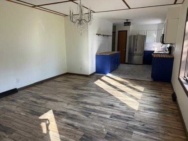 10097 SW 72nd Ave, Ellendale, MN 56026