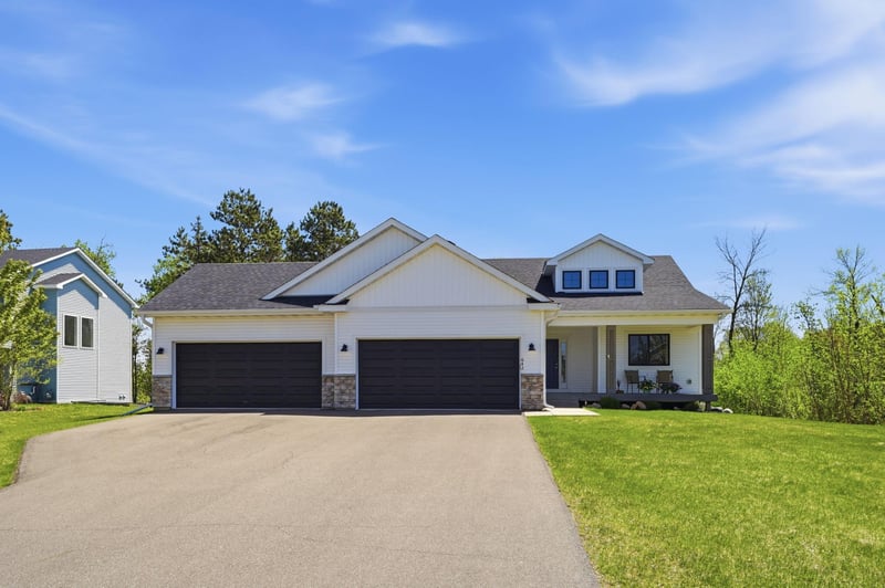 642 Alaska Pl S, Cambridge, MN 55008