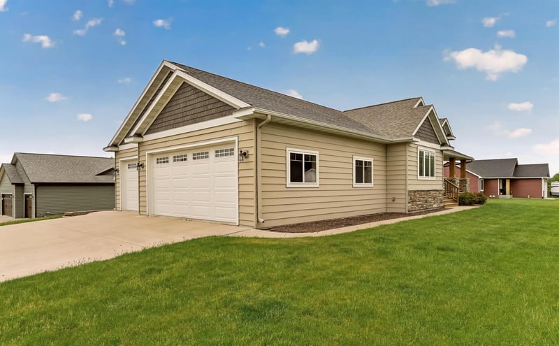 502 Northern Hills Trl, Saint Charles, MN 55972