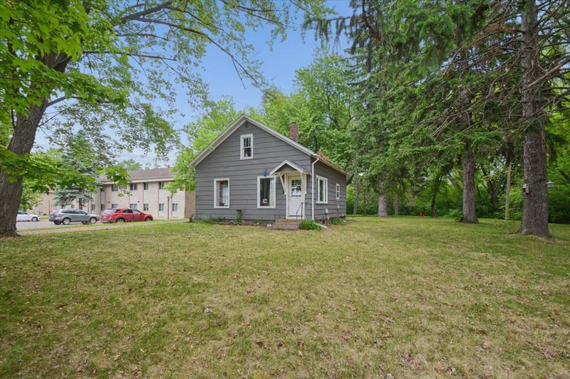 300 Evergreen St, Mora, MN 55051