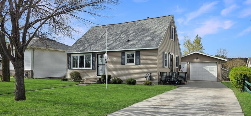 913 E Elm St, Redwood Falls, MN 56283