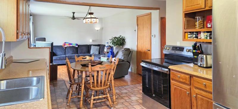 913 E Elm St, Redwood Falls, MN 56283