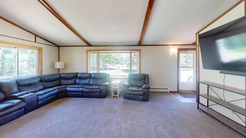 6041 115th St NW, Maple Lake, MN 55358
