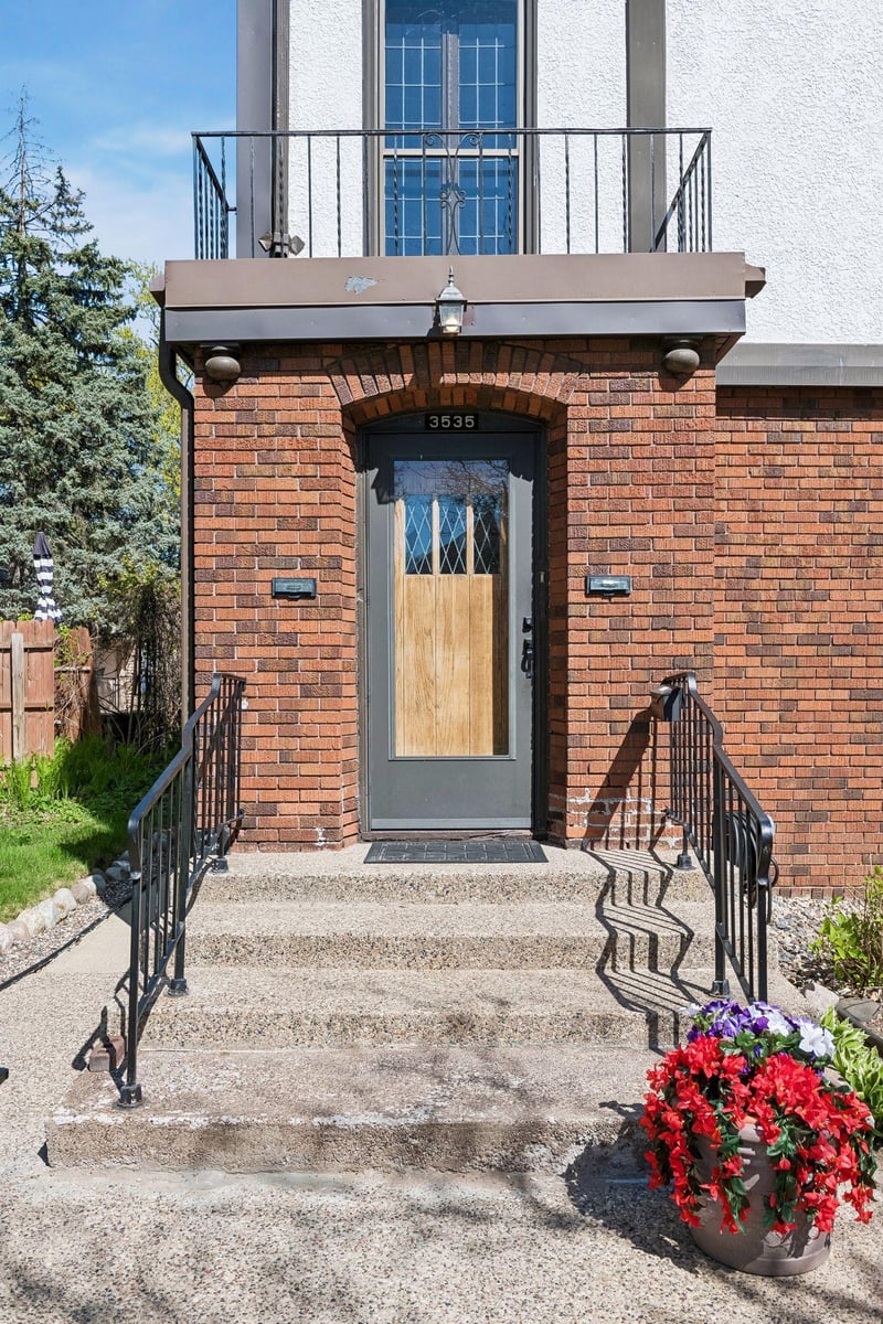 3535 Irving Ave S, Minneapolis, MN 55408