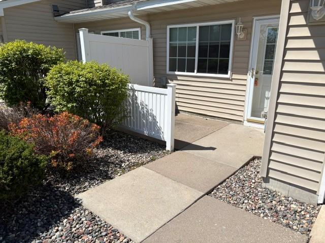 2500 Yellowstone Dr #86, Hastings, MN 55033