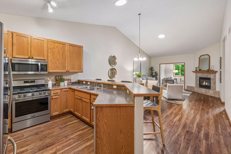 464 Meadow Ln, Norwood Young America, MN 55397