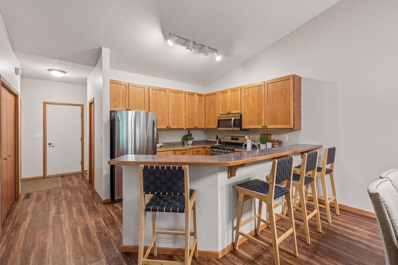 464 Meadow Ln, Norwood Young America, MN 55397