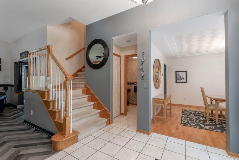 2153 Peregrine Ln, North Mankato, MN 56003
