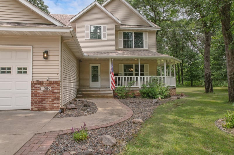 14586 31st St, Clear Lake, MN 55319