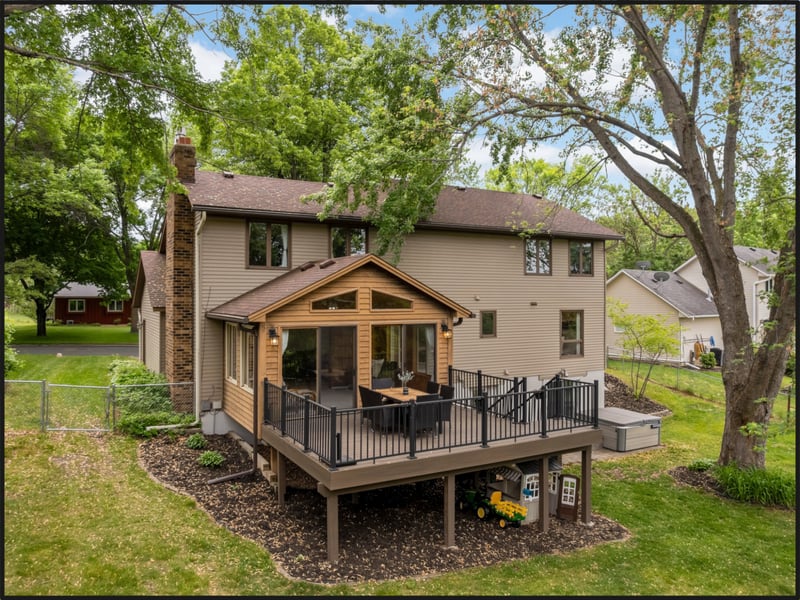 10587 Wellington Ln N, Maple Grove, MN 55369