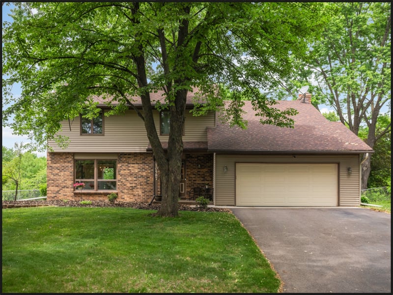 10587 Wellington Ln N, Maple Grove, MN 55369