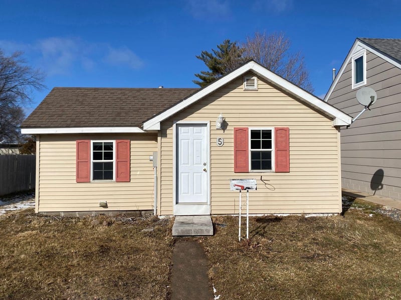 5 8th St NW, Buffalo, MN 55313