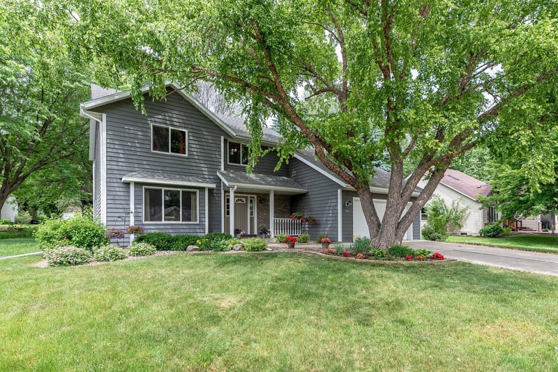 305 Chancery Ln, Mankato, MN 56001